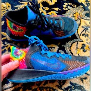 Nike Kids Kyrie Flytrap 5 GS Photo Blue Tie Dye Sneakers Size US 4.5